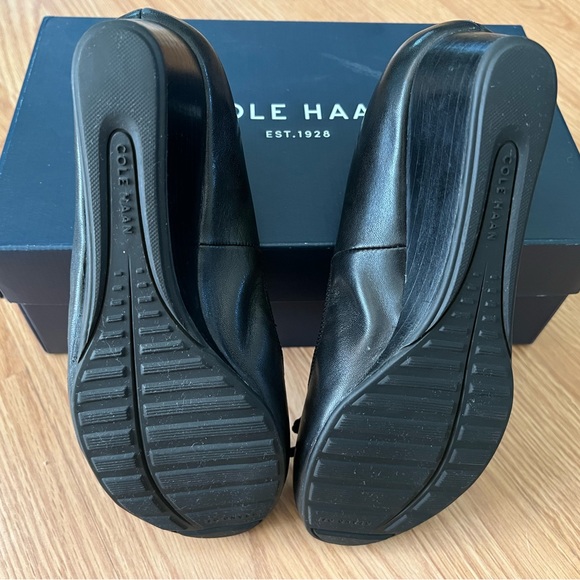 Cole Haan Tali Wedge. Size 7. Black. - Picture 6 of 8